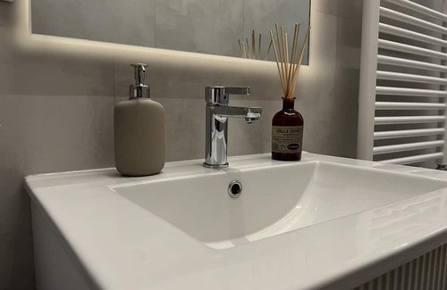 Precotto Apartment | Apartment 'Led House Luxury' with Wi-Fi and Air Conditioning