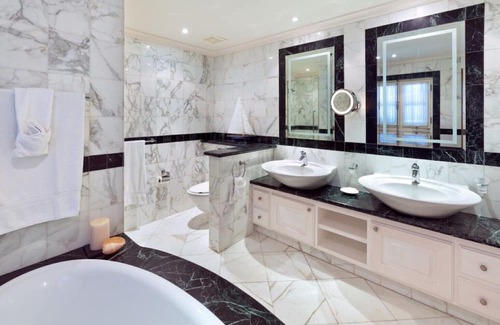 Saint Peter Parish Condo | Impressive 2 Br Apartment