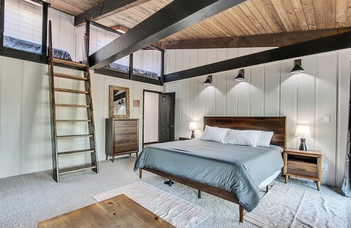 Bull Valley House | Private A-Frame on 5 Acres with a Fishing Pond and Rock Wall