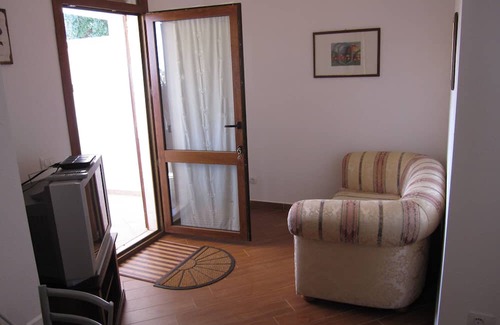 Siniscola House | Holiday Home 'Capo Comino A Due Passi Dal Mare' with Sea View, Private Terrace and Private Garden