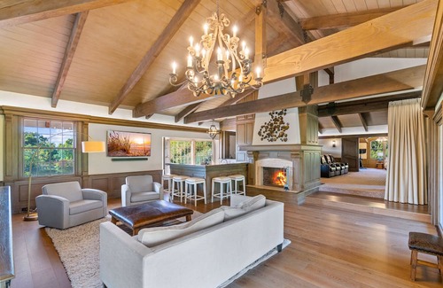 Covenant House | Stunning Luxury 6 Acre Rancho Santa Fe Covenant Estate~ Guesthouse, Pool, &More!