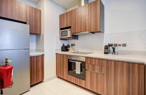 Al Sufouh 2 Apartment | Exclusive 1-Bedroom Suite with Breathtaking City Vistas at Avani Plus Palm View