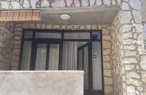 Unije Apartment | Apartment Marragall - 150 m from beach: - Unije (Island Unije), Island Losinj, Croatia
