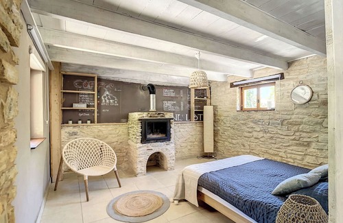 Cassagnes House | Gîte Pour 2 Personnes. Animaux de Compagnie Acceptés. Taxes et Nettoyage Inclus!