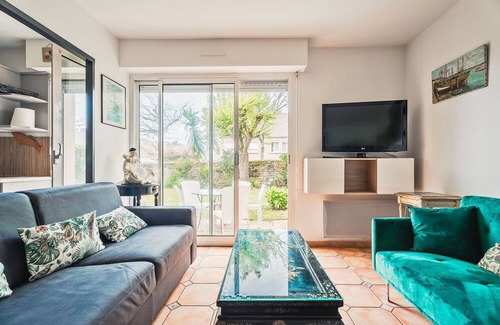 Le Rosais-La Flourie Apartment | The Saint Servan shell house