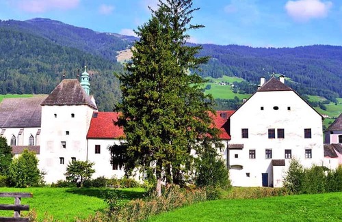 Vipiteno Apartment | Apartment 'C' with Mountain View, Private Terrace and Wi-Fi