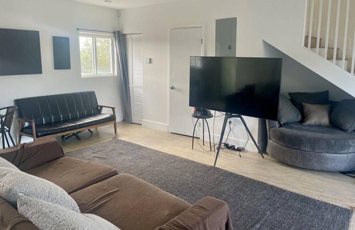 Miramar Apartment | Spacious, 1400 sq. ft Apartment 3 bed, 2.5 bath - Miramar FL