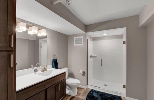 Downtown St. Paul Apartment | Downtown Furnished 2BR, 2BA Apt 103 by R7 Lofts