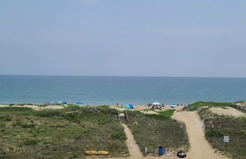 Kill Devil Hills Apartment | Ocean view suite