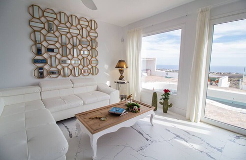 Macher Villa | Vacation Villa 'Casa Serena Luxury' with Sea View, Wi-Fi and Air Conditioning