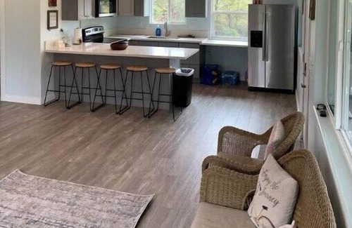 Eden Roc House | The Ohana House ByVolcano N Park 2BR 3QBeds 4Cots