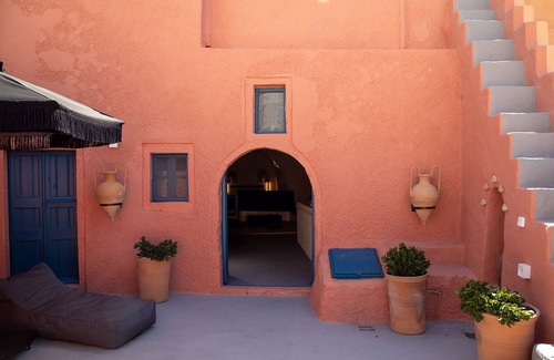 Finikia Villa | Amphora Cave House in Oia Foinikia