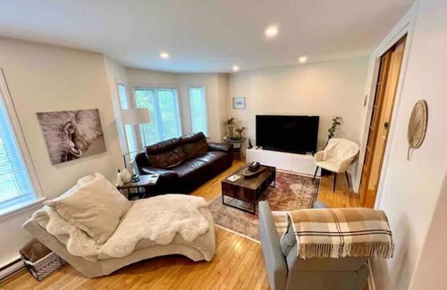 Bedford House | Central Bedford Home