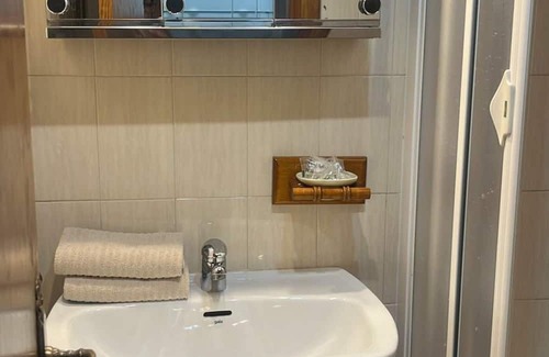 Jaca House | Villa Jaca, 4 bedrooms, 6 persons