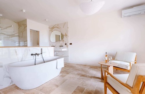 Murs Villa | Le Grand Bijou Summar