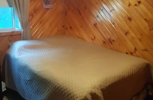 Buckhorn Cottage | Lakefront cottage with inground pool and hot tub