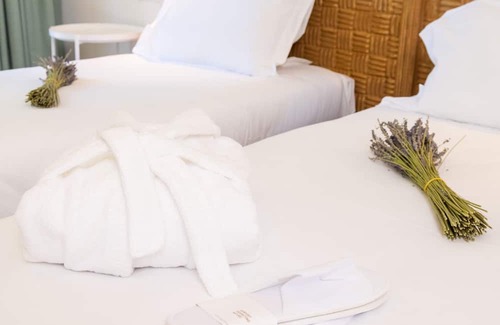 Dieulefit Hotel | LES SOURCES DE DIEULEFIT