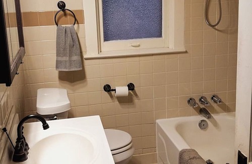 Schnitzelburg House | Quiet Home Centrally Located