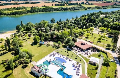 Saint-Cricq House | Camping Lac de Thoux* - Classic Pavilion 30m² - 3 Ad + 1 Child - for people with reduced mobility - air conditioning - TV 4 people