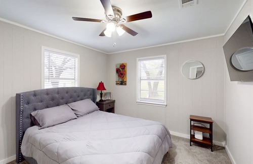 McKinney House | Dog-friendly home near downtown with patio, streaming, grill, W/D, fast WiFi, AC