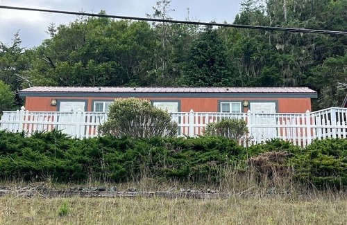 Gold Beach Resort | Rogue River Landing #31A