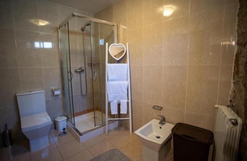 Lindoso Apartment | Apartment 'Casa Do Charco - Peneda Gerês' with Mountain View, Wi-Fi and Air Conditioning