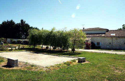 Brives-sur-Charente Bed & Breakfast | Les Tulipes Chambre Avec vue sur Jardin