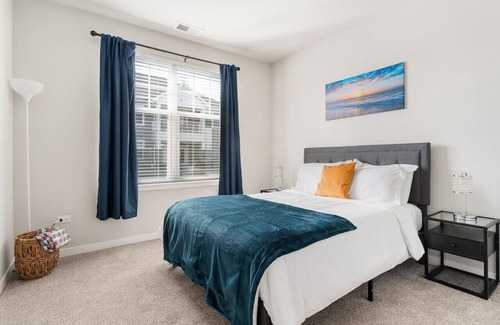 West Dundee Apartment | Corporate Housing by MGM