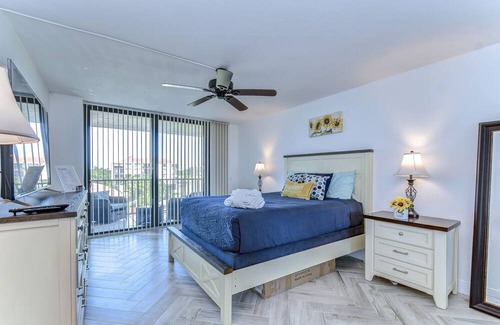 Palma del Mar Condo | Isla Del Sol Coastal Escape