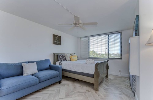 Palma del Mar Condo | Isla Del Sol Coastal Escape