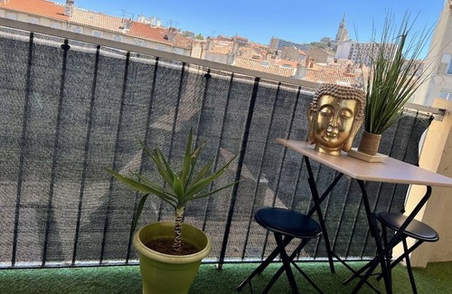 Saint-Lambert Apartment | Beau Studio Balcon vue sur Notre Dame de la Garde!proche mer 10min à Pied