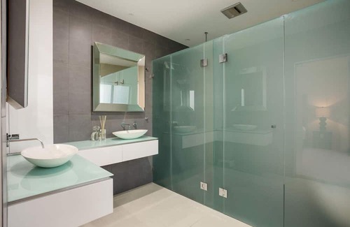 Sorrento House | Anchored on an exclusive point position