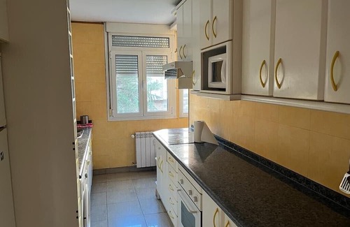 Puerta del Angel Apartment | Piso Luminoso Cerca del Centro