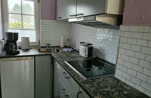 Joachimsthal Apartment | Apartment 'Bungalow Grün 2 Schlafzimmer' with Private Terrace, Shared Garden and Wi-Fi