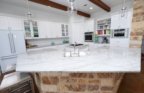 Boerne House | Texas Eclipse Pool party