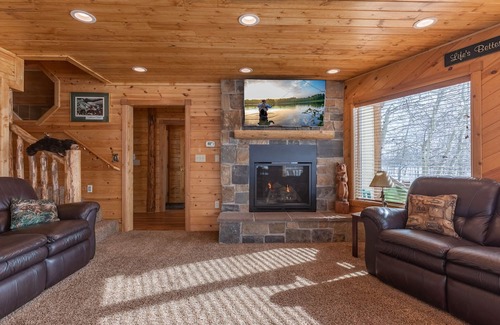 Island Park Cabin | KABINO: NEW! Hot Tub Fire Pit Trails Yellowstone WiFi