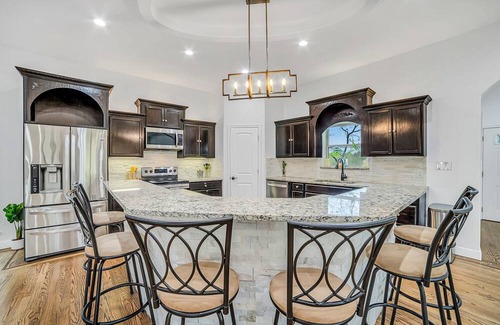 San Antonio House | Stunning and luxe ranch-style home with large patio, grill, air hockey, firepit