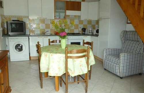 Garlan House | Cottage 'Gite Les Epis' with Shared Terrace and Wi-Fi