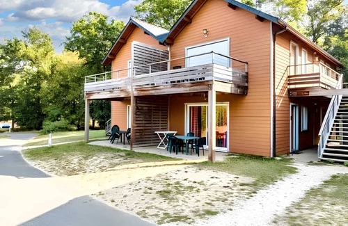 Chaveignes House | Homerez - Beautiful house for 6 ppl. with shared pool and terrace at Chaveignes