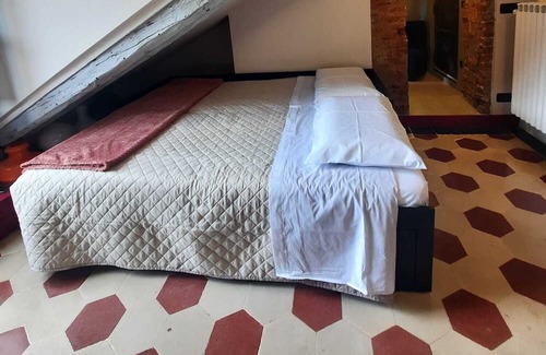 Roman Quarter Apartment | Centrally located in the heart of Turin's Roman Old City