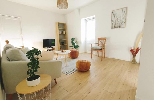 Sainte-Anne - Zone portuaire Apartment | Appartement Paisible et Confortable - Centre, Bord de Loire et Proche Tramway