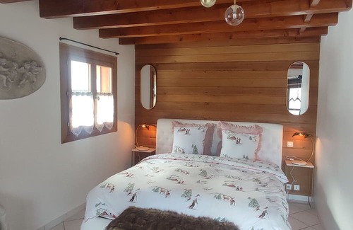 Puy-Saint-Vincent Ski Chalet | Chalet Plein Sud au Calme Village Puy St Vincent Piscine, Spa, Animaux Acceptés