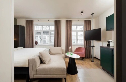 Elisabeth-Vorstadt Apartment | Incredible Studio Apartment Near Mozart Residence