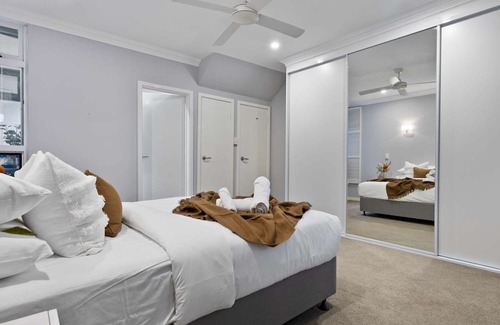 Lesmurdie House | Explore the serenity of Wattle Falls with a 4 Bedrooms, 3 Bathrooms Home