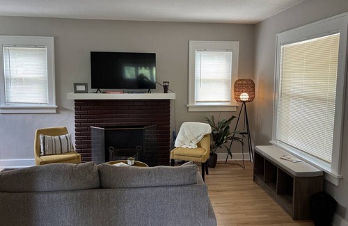 College Hill House | College Hill Four Square