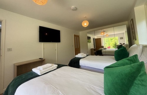 Andover Apartment | The Chalet, Lime Tree Cottage Andover