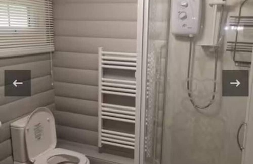 Ffestiniog Cabin | Mountain View 2 bed Log Cabin: Snowdonia Adventure