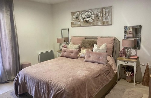 Sevran House | Grande Maison / 4 Chambres / Terrasse / 2 Balcons / Jardin / Place de Parking