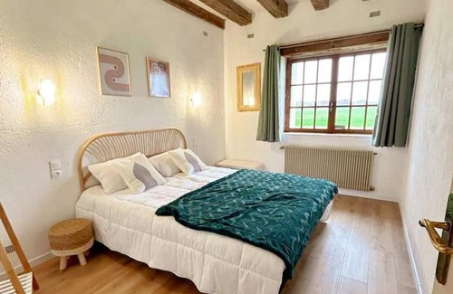 Thore-la-Rochette Cottage | Gite Thoré-la-Rochette, 5 bedrooms, 15 persons
