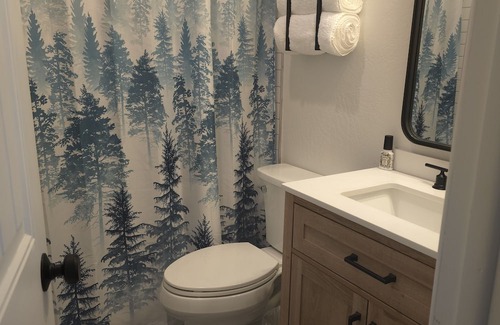 Pinetop-Lakeside Cottage | Beautiful remodeled Cottage central locationed, 36 mile from Sunrise ski resort